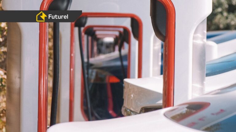 Ile trwa i kosztuje ładowanie Tesli w domu? Fakty i mity